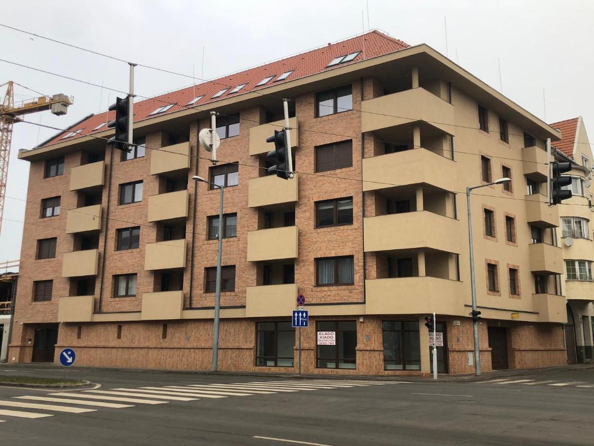 Diamond Apartman Debrecen Exterior foto